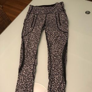 Lululemon full length run pant with zipper pockets